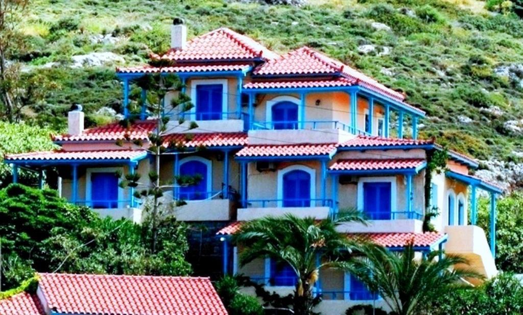 Corina Apartments Sitia  Buitenkant foto