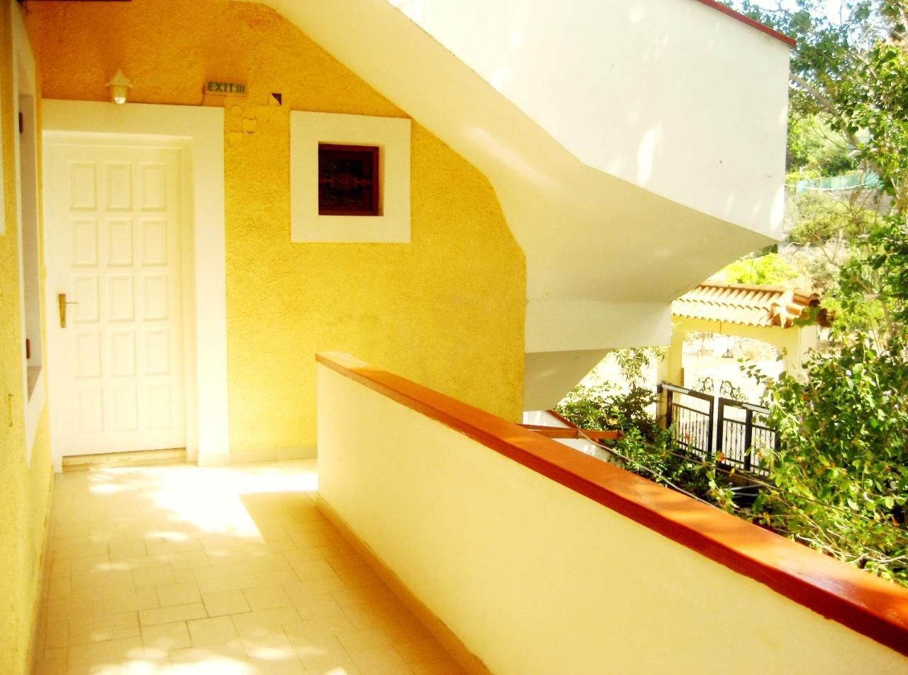 Corina Apartments Sitia  Buitenkant foto